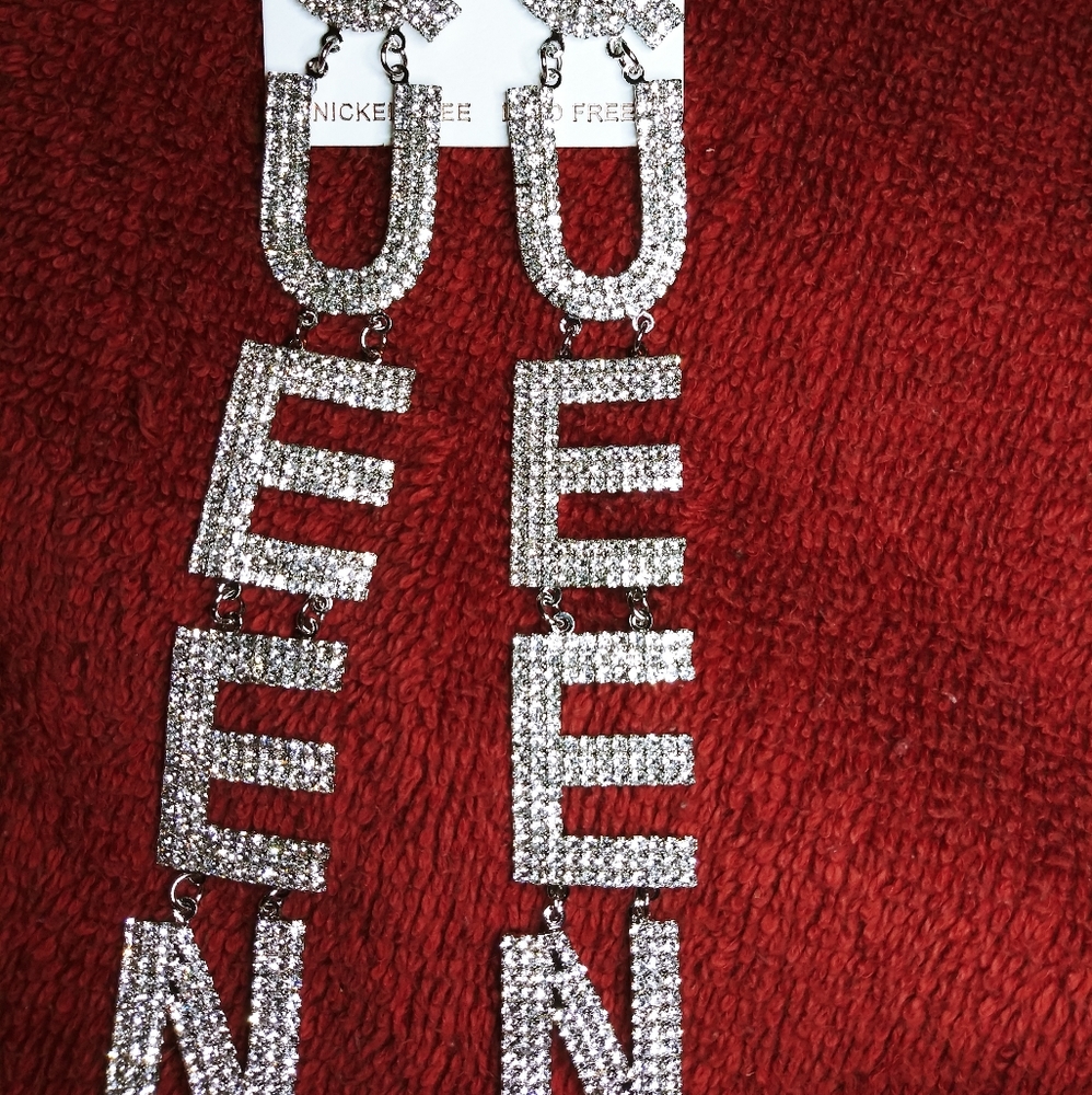 Long Queen Rhinestone Earrings - Picture 7 of 7